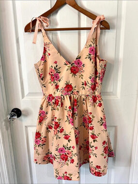 The Occasion by Old Navy Floral Mini Dress in Pink Size Medium Like New